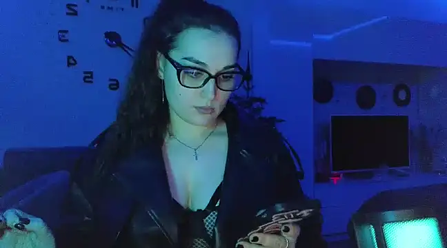 Snapshot of me_lissa_sun13 chatting on December 2024 04:43:01 AM me lissa sun13 online show from December 2024 04:43:01 AM