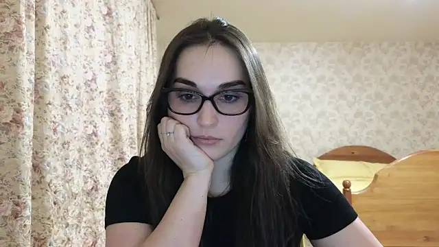 Snapshot of me_lissa_sun13 chatting on February 2025 06:33:01 PM me lissa sun13 online show from February 2025 06:33:01 PM