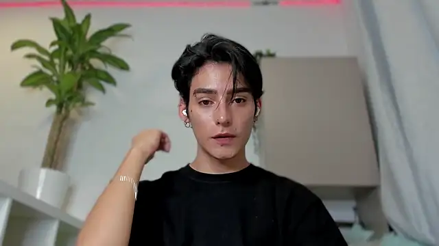 sebas rose online show from January 2025 01:11:01 AM