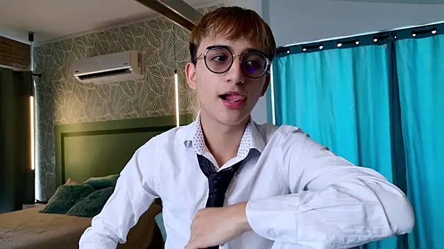 Snapshot of Mr_evan1 chatting on October 2025 02:46:01 PM Mr evan1 online show from October 2025 02:46:01 PM