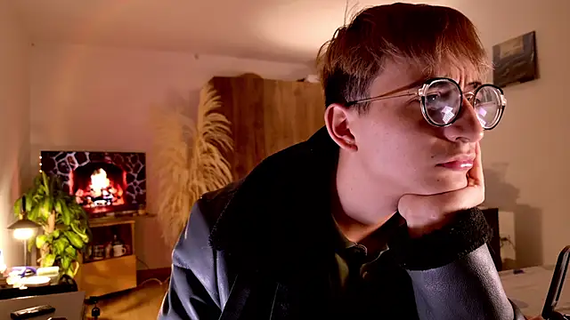 Snapshot of Mr_evan1 chatting on October 2025 03:14:02 PM Mr evan1 online show from October 2025 03:14:02 PM