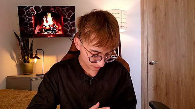 Snapshot of Mr_evan1 chatting on November 2025 03:12:02 PM Mr evan1 online show from November 2025 03:12:02 PM