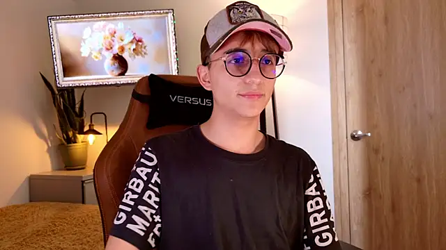 Snapshot of Mr_evan1 chatting on November 2025 06:06:02 PM Mr evan1 online show from November 2025 06:06:02 PM