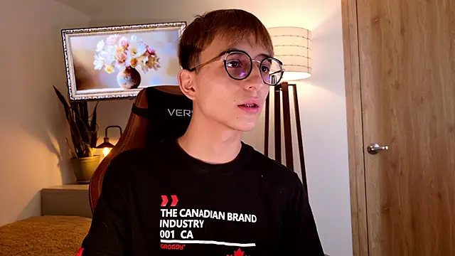 Snapshot of Mr_evan1 chatting on November 2025 05:42:01 PM Mr evan1 online show from November 2025 05:42:01 PM