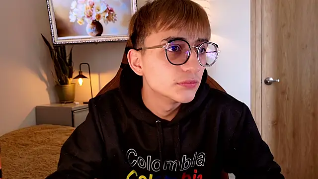 Snapshot of Mr_evan1 chatting on November 2025 04:13:02 PM Mr evan1 online show from November 2025 04:13:02 PM