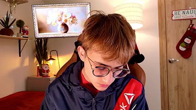 Snapshot of Mr_evan1 chatting on November 2025 02:40:02 PM Mr evan1 online show from November 2025 02:40:02 PM