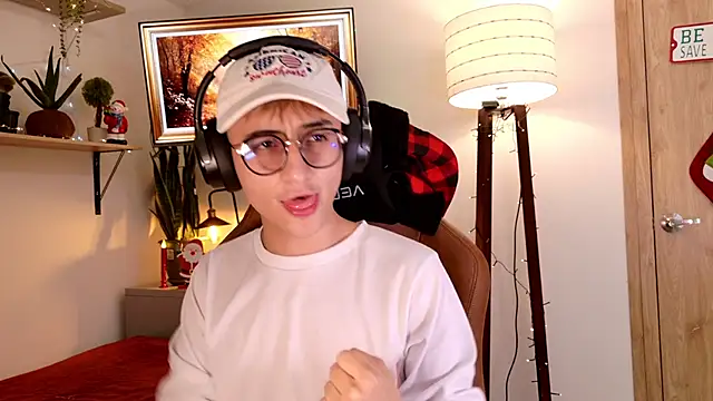 Snapshot of Mr_evan1 chatting on November 2025 03:58:02 PM Mr evan1 online show from November 2025 03:58:02 PM