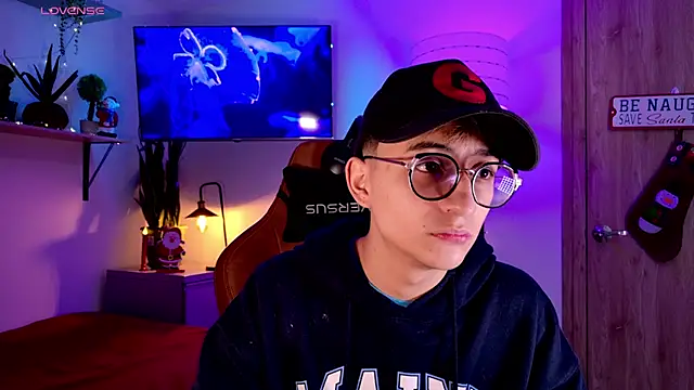 Snapshot of Mr_evan1 chatting on November 2025 06:32:01 PM Mr evan1 online show from November 2025 06:32:01 PM