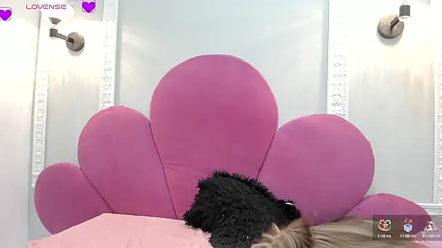 Emasanders online show from December 2024 07:26:02 PM