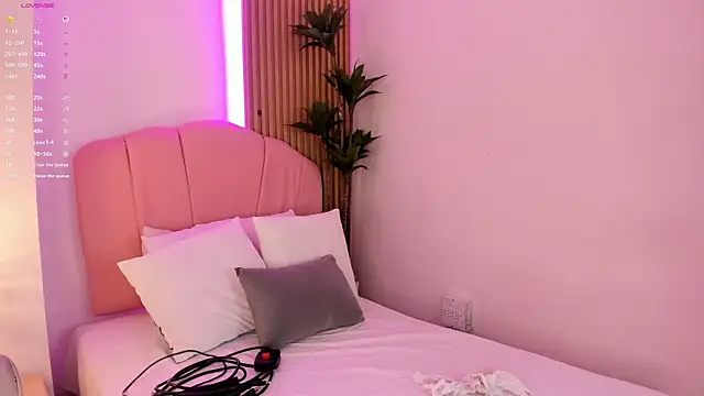 Mara Betancurt online show from April 2026 07:52:02 PM