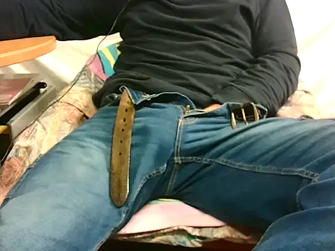 Giulio35 Pika online show from November 2025 04:07:01 PM