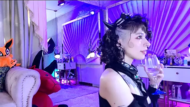 zephirahabney online show from February 2026 04:15:02 PM