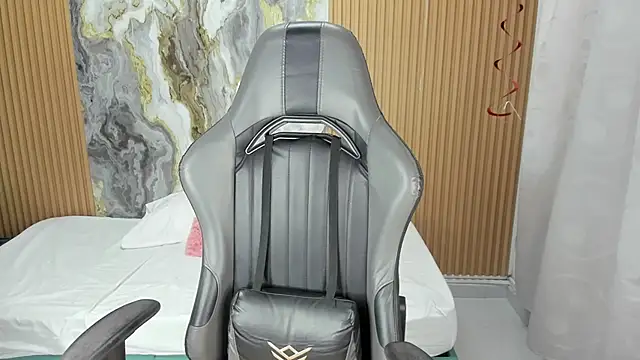 Snapshot of Lili_16 chatting on November 2025 11:07:01 AM Lili 16 online show from November 2025 11:07:01 AM