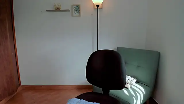 Lilabril online show from January 2025 07:54:01 PM