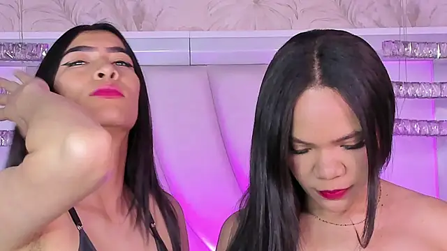 siara and zoe online show from April 2026 11:28:01 PM