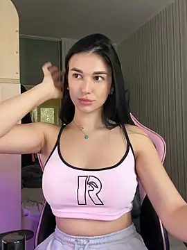 Julietta a online show from October 2025 08:15:02 AM