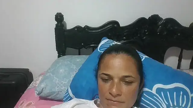 GiveLove1 online show from November 2025 11:27:02 PM