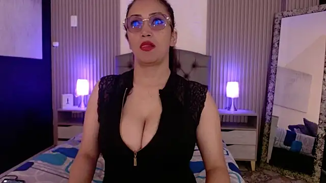dayana mendoza69 online show from October 2025 01:00:01 PM
