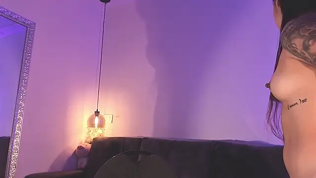 Isabella francoo online show from February 2026 11:37:02 AM