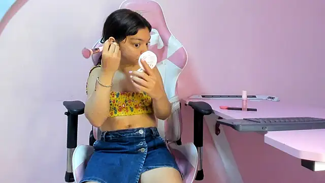 CharlotteMuller online show from February 2026 01:53:02 PM