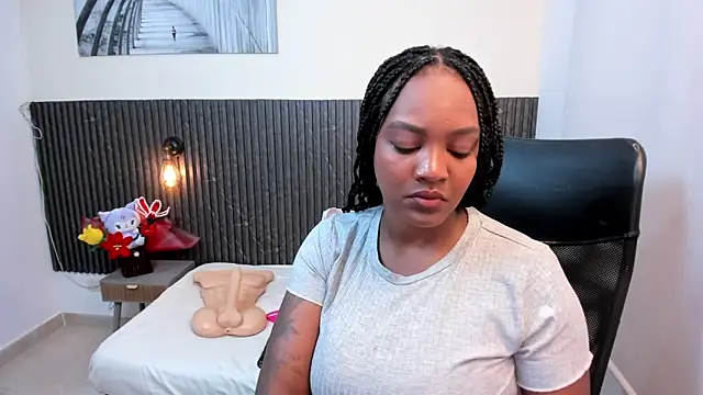 chanel brunette online show from March 2026 12:23:02 PM