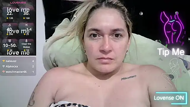 Izury Blondee online show from September 2025 01:06:02 AM