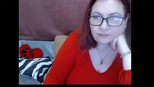 Snapshot of PlayfullMature chatting on April 2026 05:23:01 PM PlayfullMature online show from April 2026 05:23:01 PM