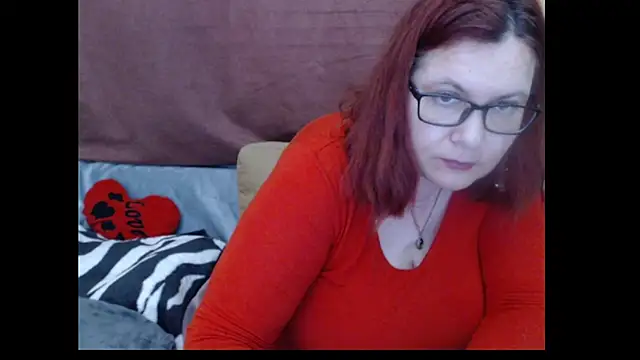 Snapshot of PlayfullMature chatting on April 2026 06:10:01 PM PlayfullMature online show from April 2026 06:10:01 PM