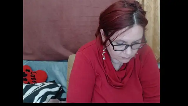 Snapshot of PlayfullMature chatting on April 2026 03:24:02 AM PlayfullMature online show from April 2026 03:24:02 AM