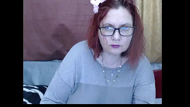 Snapshot of PlayfullMature chatting on May 2026 06:26:02 PM PlayfullMature online show from May 2026 06:26:02 PM