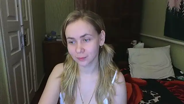 Riley Roo online show from December 2024 09:56:02 PM