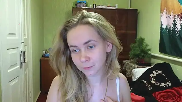 Riley Roo online show from December 2024 05:08:01 PM