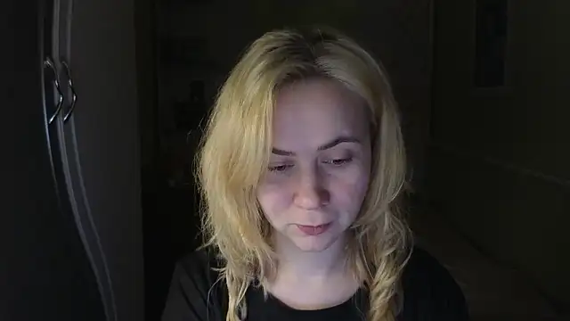 Riley Roo online show from February 2026 05:00:02 PM