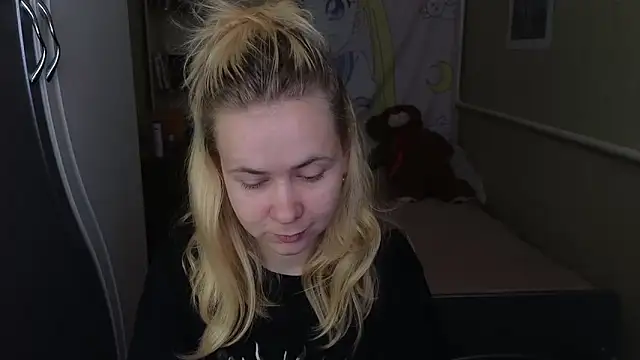 Riley Roo online show from March 2026 09:42:01 AM