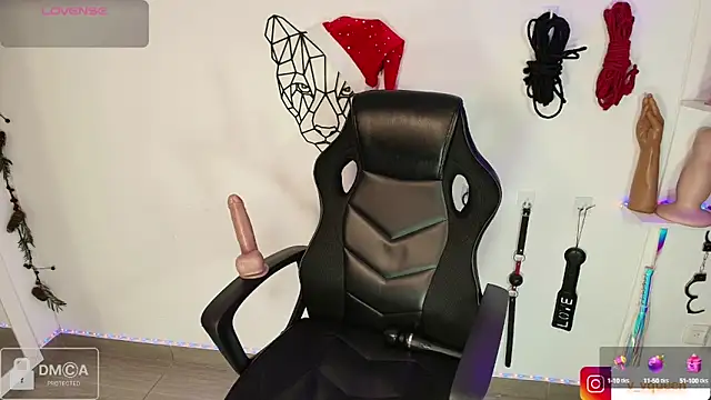 Violet-Queen online show from December 2024 02:29:02 AM