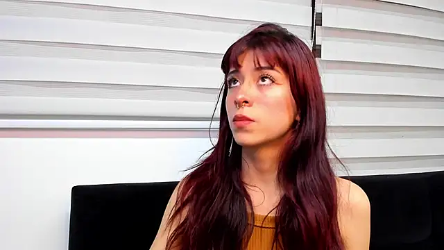 SuzzyyM online show from February 2026 11:38:02 PM