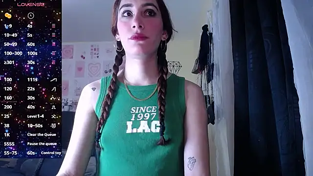 IsaBaileys  online show from April 2026 01:30:01 AM