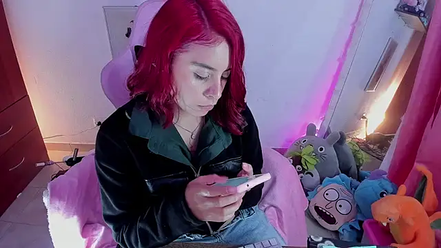 saralolo420 online show from April 2026 11:41:01 PM