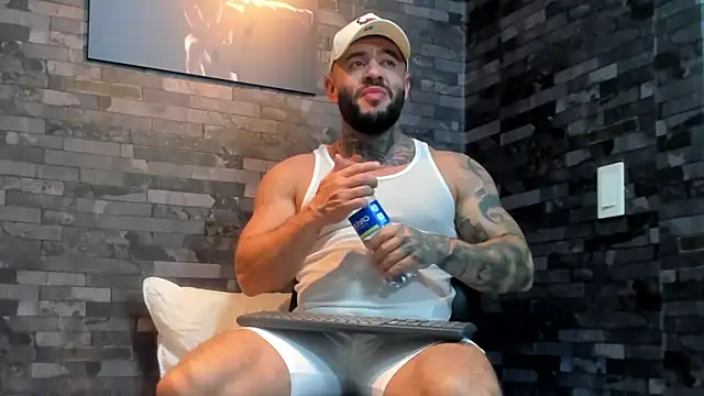 BruceDallas online show from March 2026 12:32:02 AM