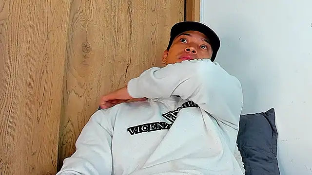 Stiven collins online show from November 2025 09:37:01 AM