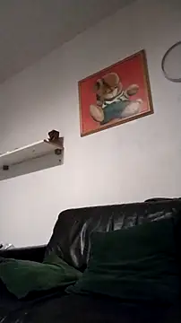 Knuffelstaaf123 online show from October 2025 05:19:01 PM