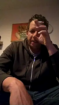 Knuffelstaaf123 online show from April 2026 07:09:02 PM