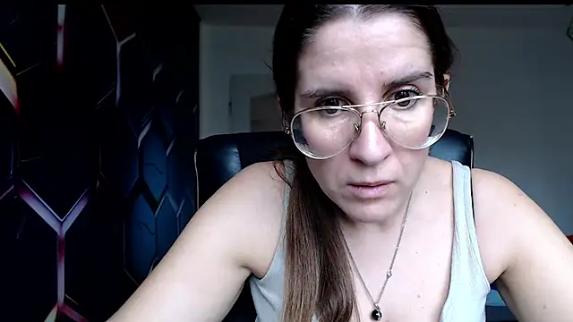 Snapshot of KayaRose chatting on December 2024 11:19:01 AM KayaRose online show from December 2024 11:19:01 AM