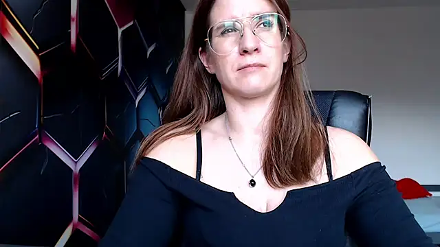 Snapshot of KayaRose chatting on December 2024 10:13:01 AM KayaRose online show from December 2024 10:13:01 AM