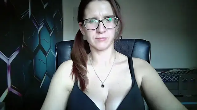 Snapshot of KayaRose chatting on September 2025 03:02:01 PM KayaRose online show from September 2025 03:02:01 PM