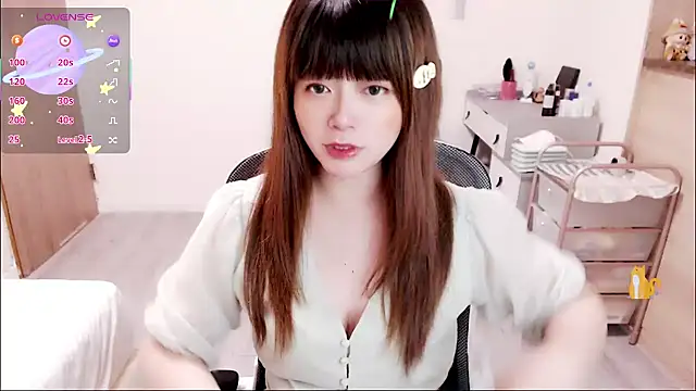 Snapshot of a0513 chatting on November 2025 03:45:01 PM a0513 online show from November 2025 03:45:01 PM