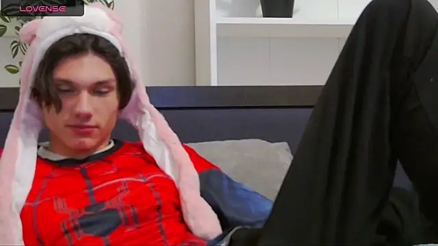 Snapshot of CalvinCay chatting on December 2024 02:24:01 AM CalvinCay online show from December 2024 02:24:01 AM