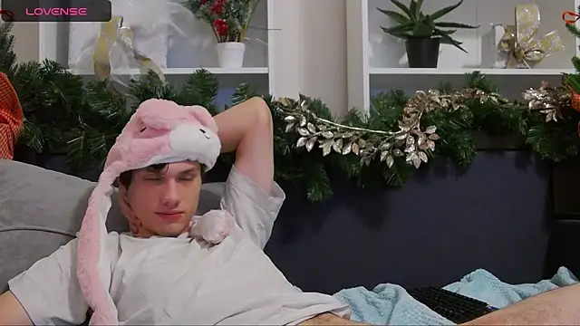 Snapshot of CalvinCay chatting on December 2024 12:07:02 AM CalvinCay online show from December 2024 12:07:02 AM