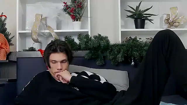 Snapshot of CalvinCay chatting on December 2024 05:22:02 AM CalvinCay online show from December 2024 05:22:02 AM