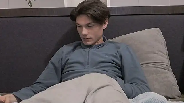 Snapshot of CalvinCay chatting on January 2025 10:50:01 PM CalvinCay online show from January 2025 10:50:01 PM